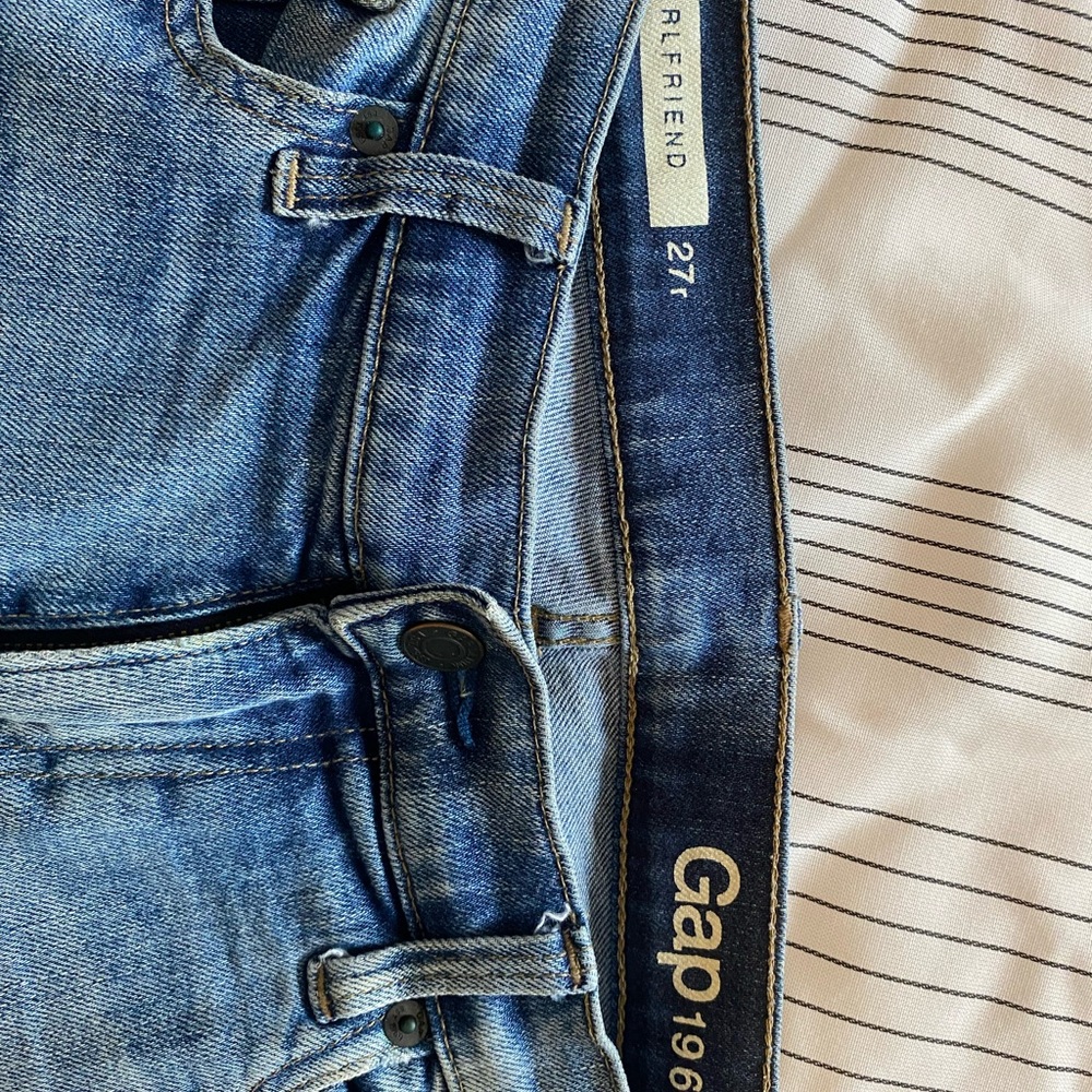 GAP Blue girlfriend Jeans with Classic Medium-Wash size 27